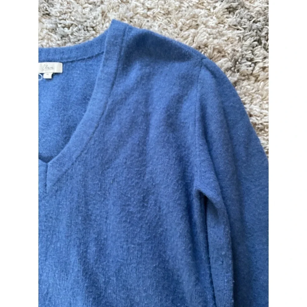 Elan Womens Blue Fuzzy V-Neck Sweater‎ Long Sleeve Ribbed Cuffs Size Medium